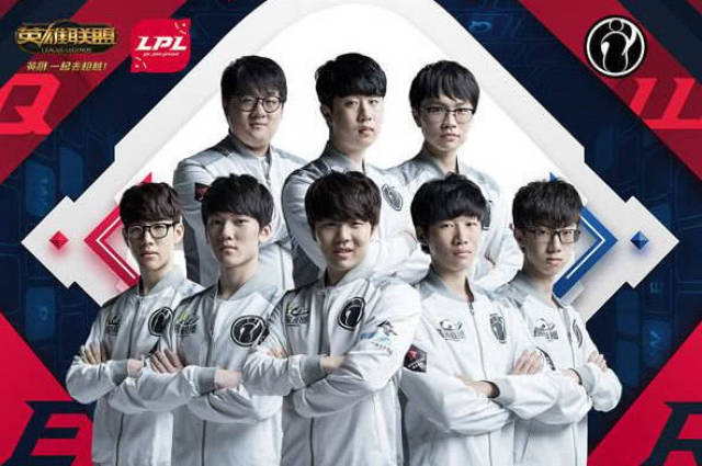 球队展现出 球队展现出